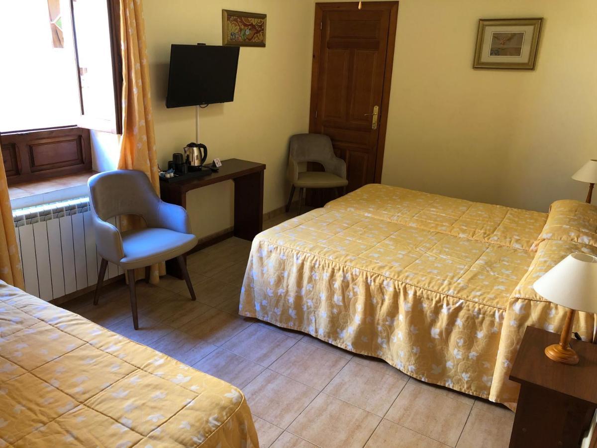 דניה Hostal Loreto מראה חיצוני תמונה