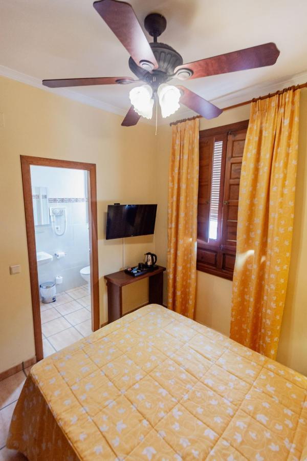 דניה Hostal Loreto מראה חיצוני תמונה